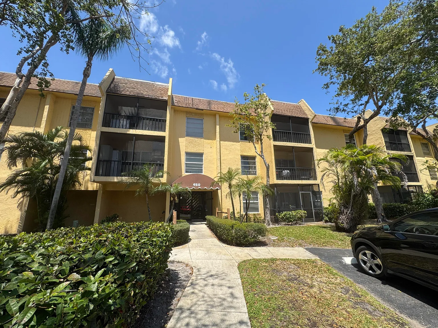 1 bed, 1.0 bath, 689 sqft, $1,800 — Photo 1
