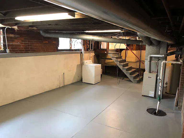 848 Summit St — Photo 10