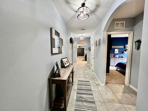 2nd image of 631 SE Starflower Avenue