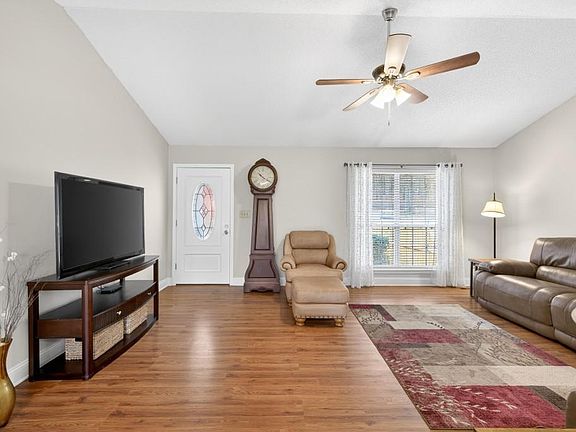 4th image of 335 Ranger Way