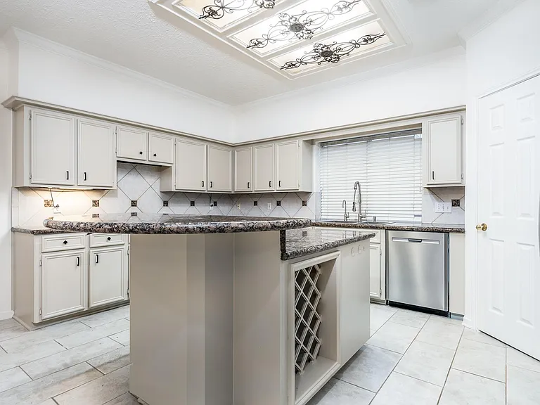 14207 Vista Mar Cir — Photo 9