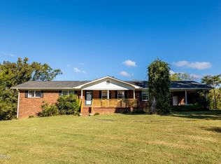 671 Stone Dr, Greenback, TN 37742