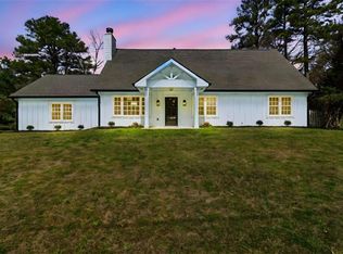 2520 W Shiloh Ct, Kennesaw, GA 30152