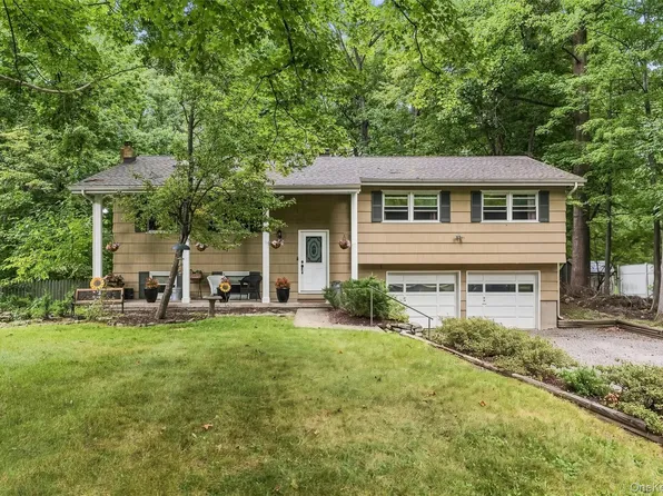 27 Thompson Drive, Washingtonville, NY 10992