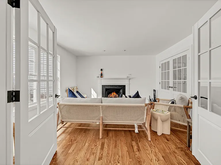 5 Main Dr — Photo 7