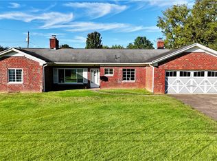 133 E 5th St, Williamstown, WV 26187