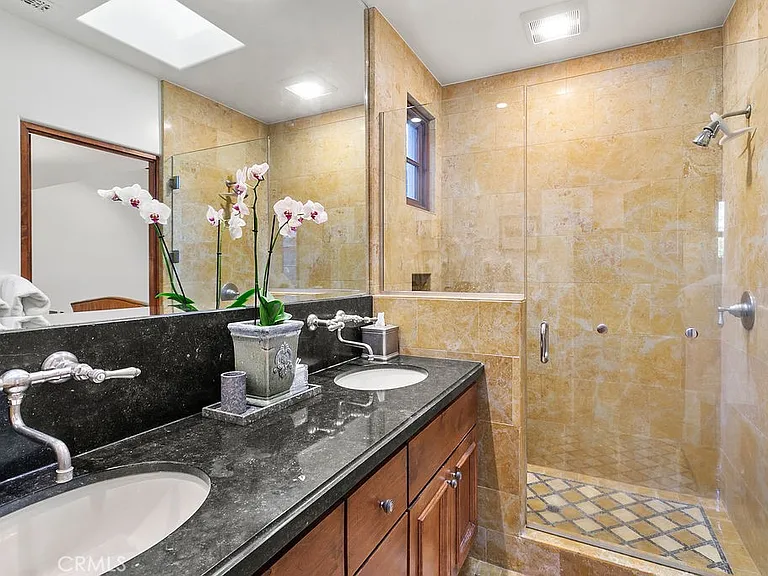 136 Emerald Bay — Photo 16
