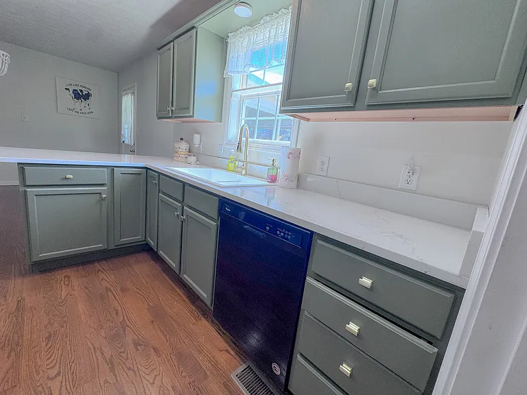 330 Lisabella Ln — Photo 4