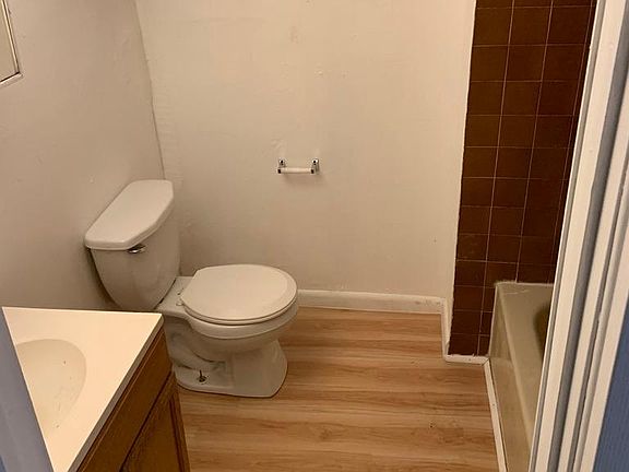 3rd image of 304 Ontario St #6