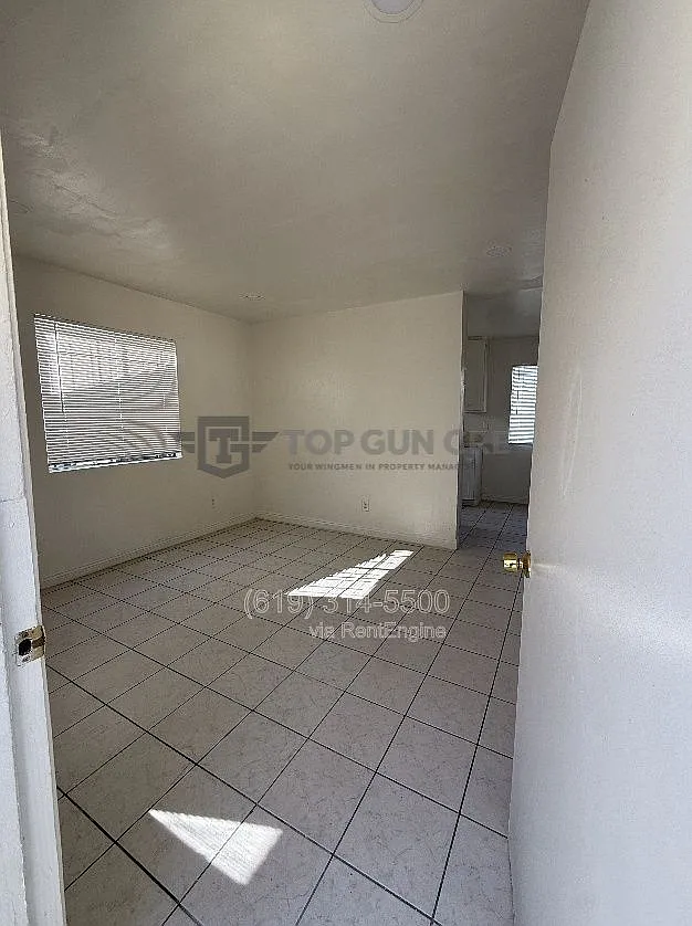 Building Photo - 3871 Marlborough Ave