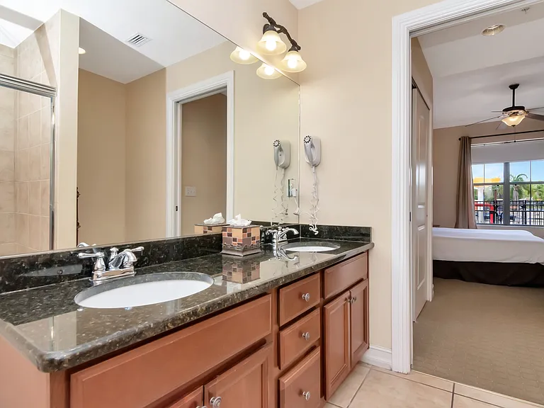 13941 Clubhouse Dr — Photo 19