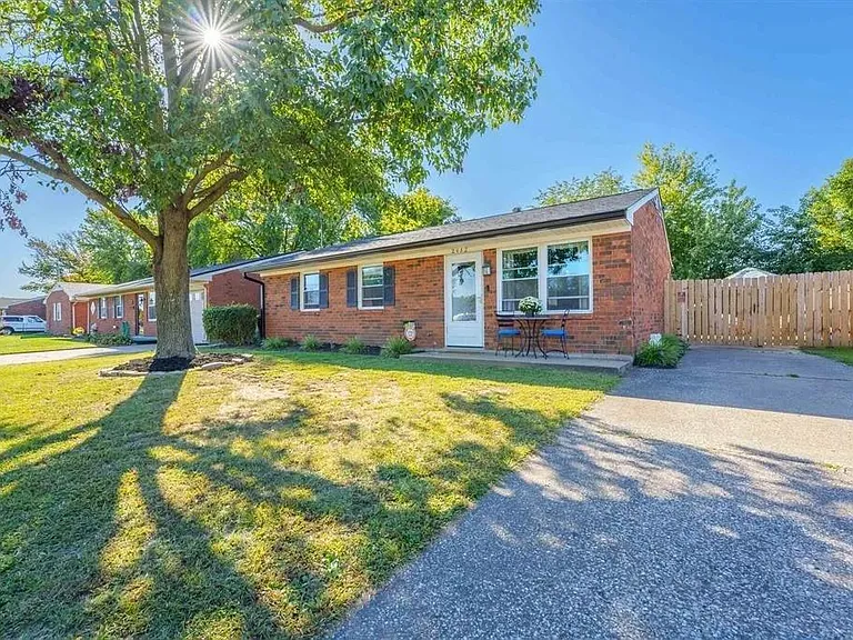 2432 Tamarack Rd — Photo 1