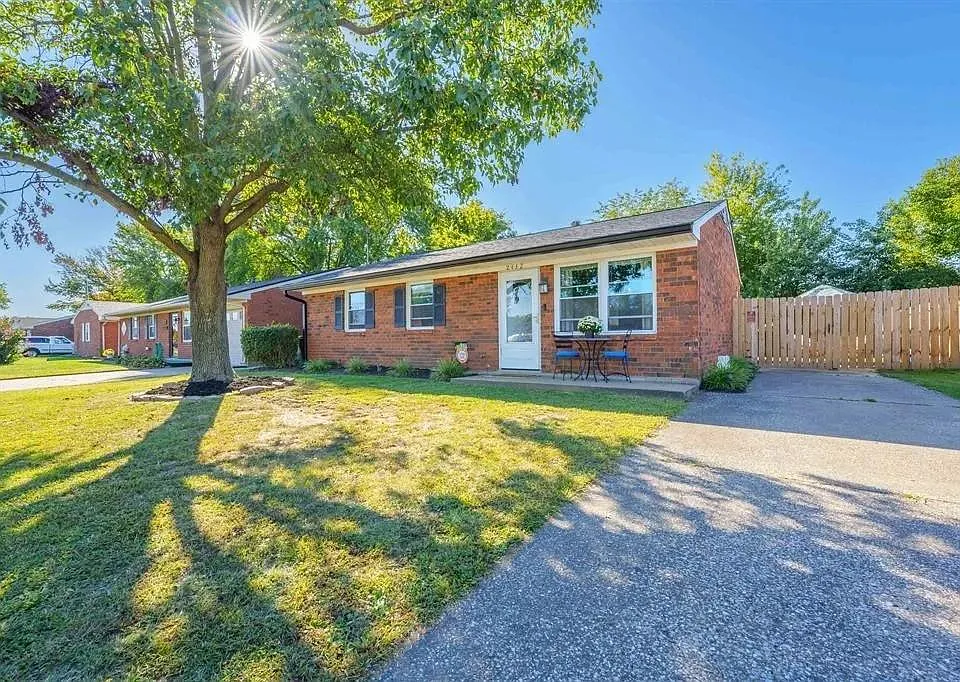 2432 Tamarack Rd