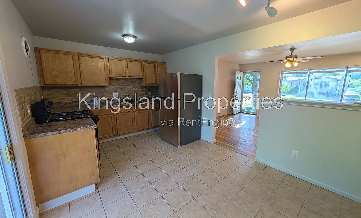 3 bed, 1.0 bath, 960 sqft, $1,500 — Photo 1