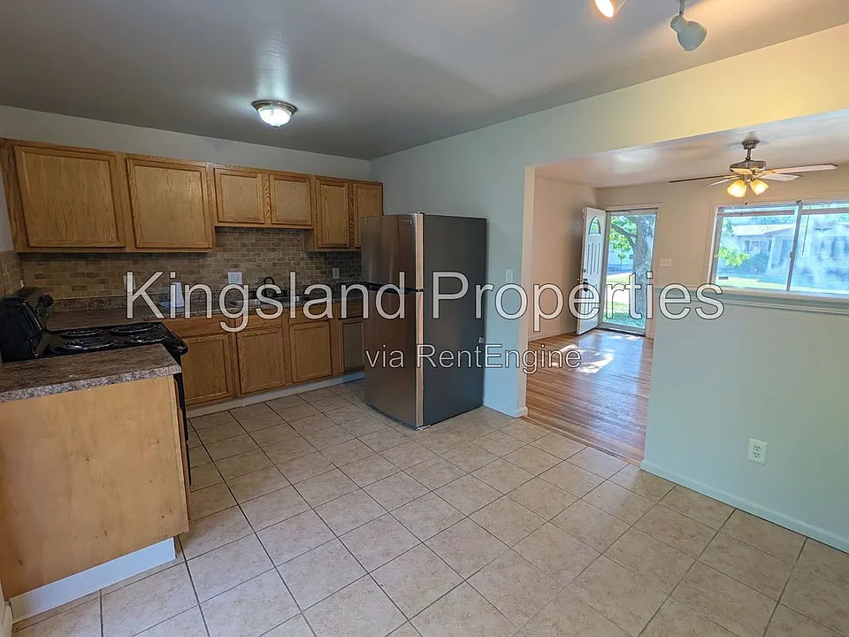 272 Elmdale Dr