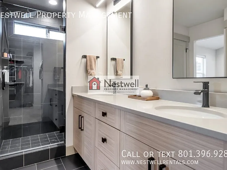 76 N Midland Dr — Photo 19