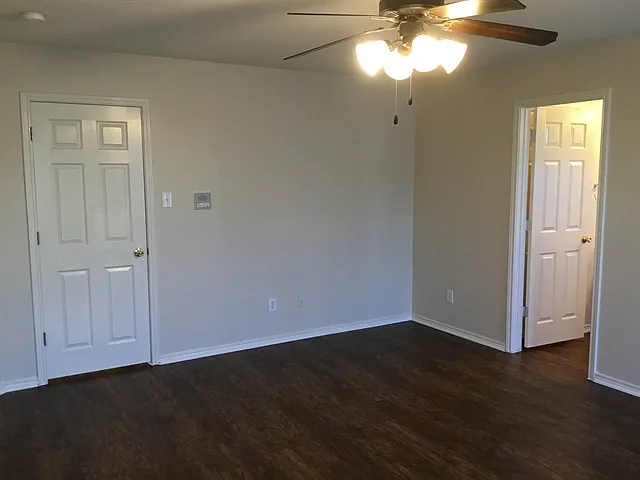 9019 Walnut Spgs — Photo 8