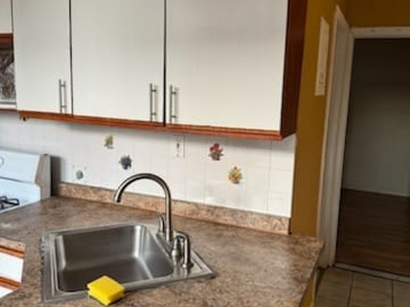 213 Bloomfield Ave FLOOR 2
