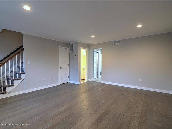 4th image of 1374 Olivia Ct