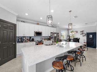 933 Tidewater Shores Loop, Bradenton, FL 34208