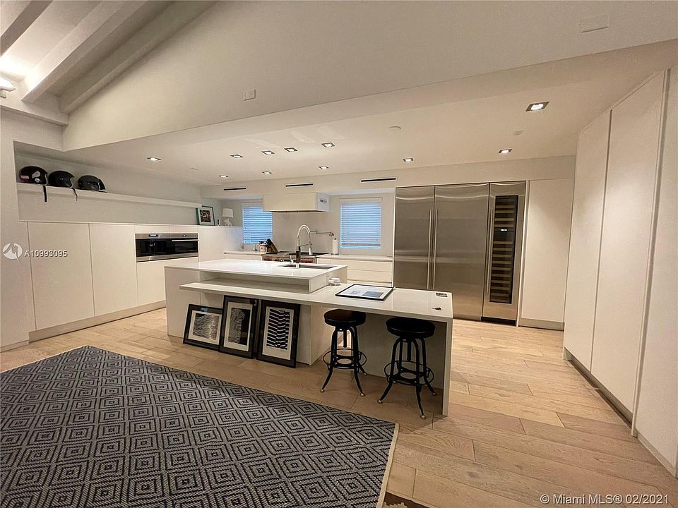 1st image of 650 W 50th St