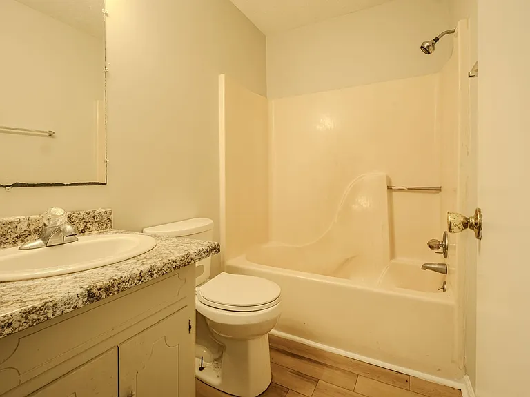 1180 Whit Davis Rd — Photo 14