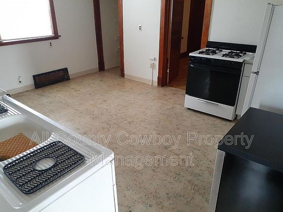 4th image of 513 E Kearney St