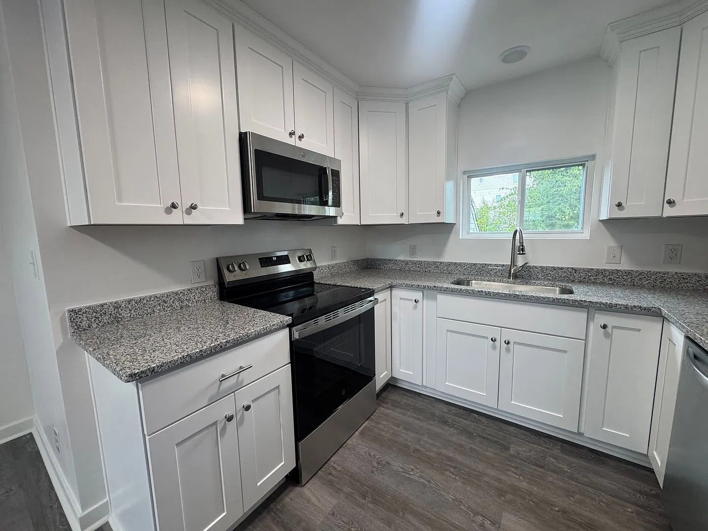 1125 Little Bay — Photo 2
