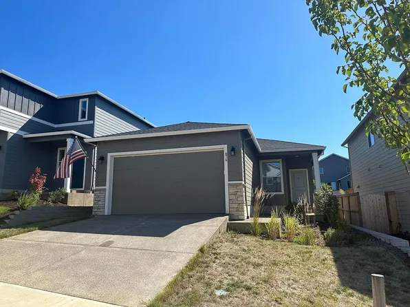 874 NE Trillium Dr, Estacada, OR 97023