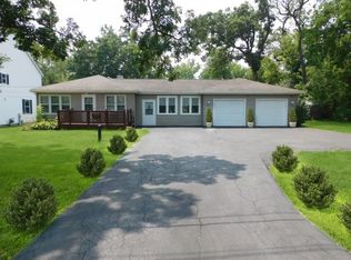 1419 Main St, Spring Grove, IL 60081