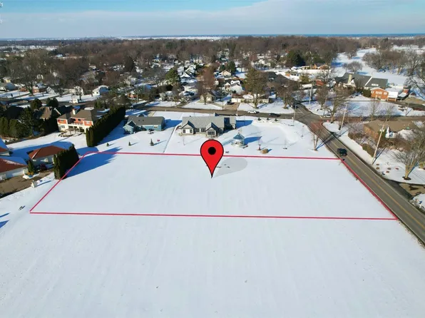 2 Galloway Rd, Sandusky, OH 44870