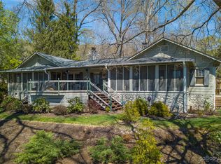 305 Longview Dr, Waynesville, NC 28786