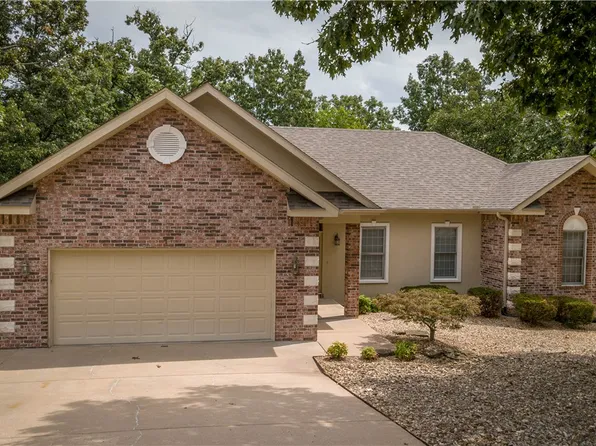 1 Breton Ln, Bella Vista, AR 72715