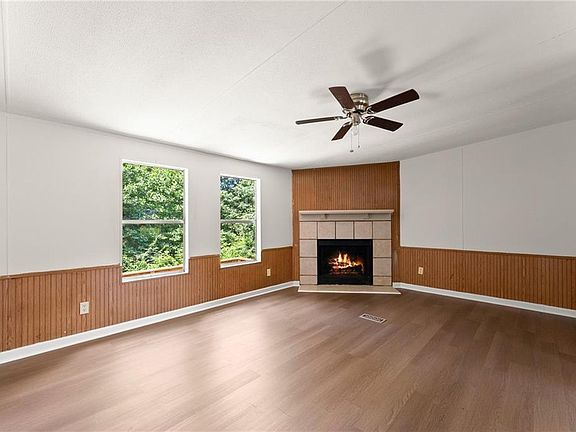 2nd image of 6736 Victoria Ln