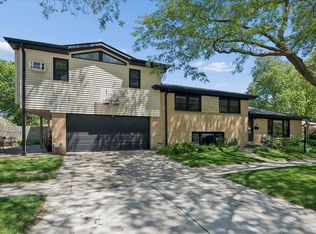 701 Laporte Ave, Wilmette, IL 60091