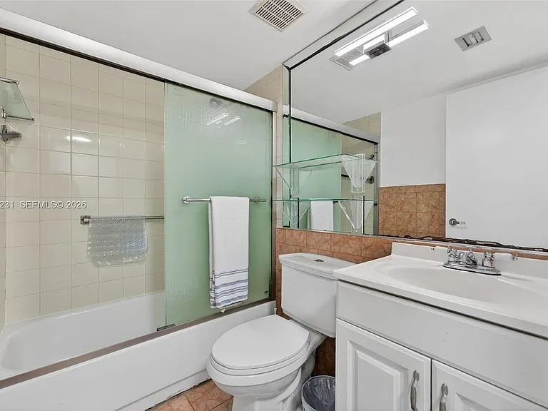 199 SW 12th Ave #502B — Photo 13