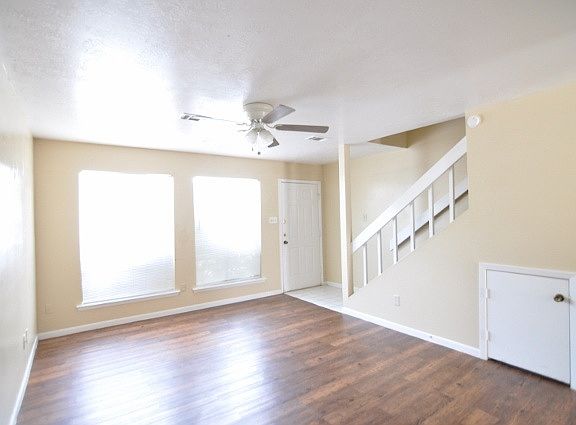 2nd image of 805 Navarro Dr APT C