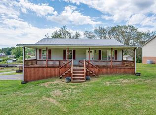 301 Richmond Ave, Rural Retreat, VA 24368