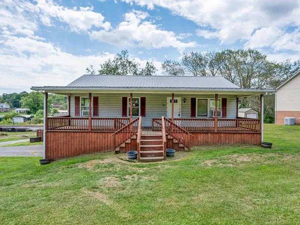 301 Richmond Ave, Rural Retreat, VA 24368