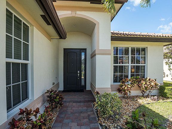 4th image of 7267 Prudencia Drive