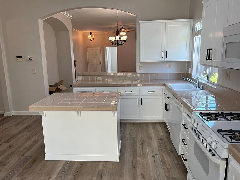 228 Halley Glen Dr — Photo 7