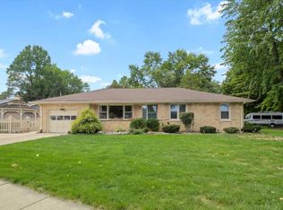 1901 Lynwood Dr, Champaign, IL