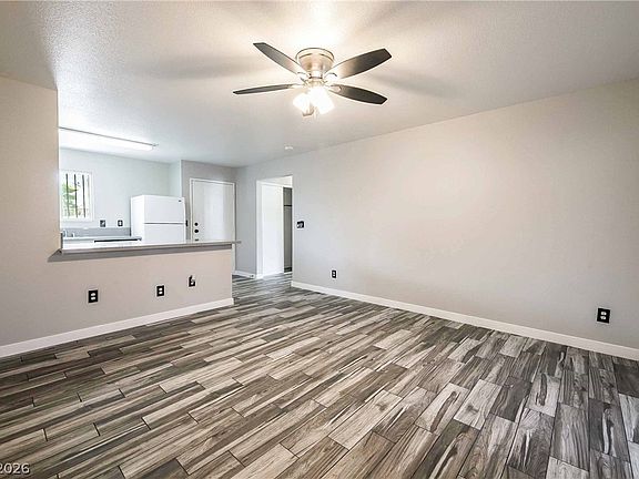 5th image of 5326 Swenson St #61
