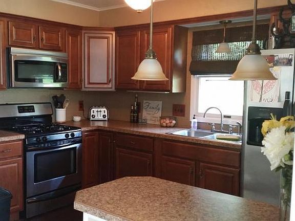 5th image of 18 Paxton Ln