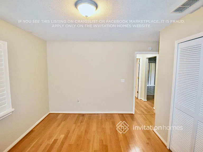 7028 Doehring Dr — Photo 11