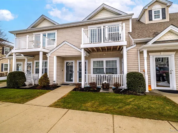 418 Willow Lane, Valley Stream, NY 11580