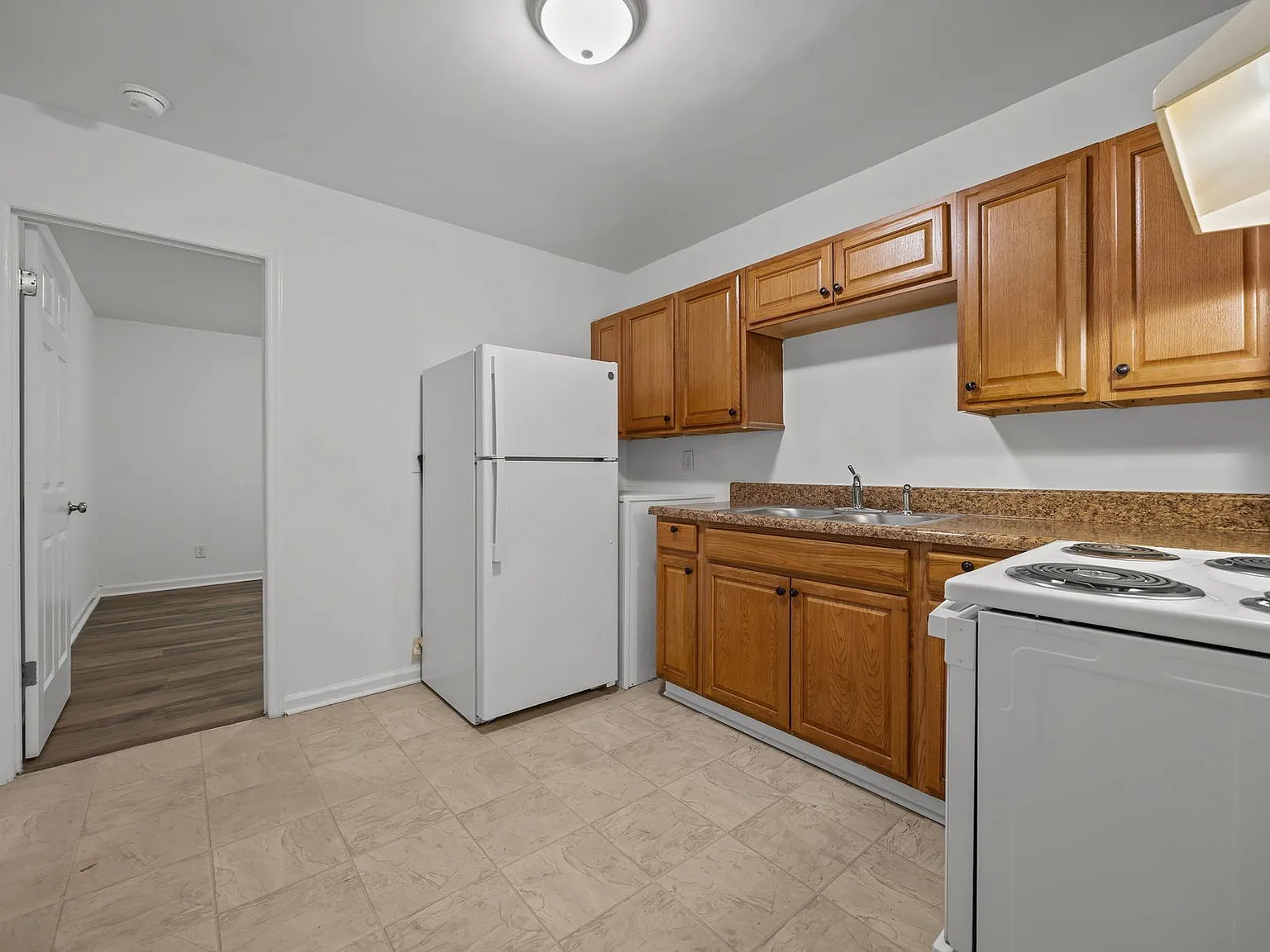1 Bedroom/ 1 Bath apartment in the heart of Durham. — Photo 4