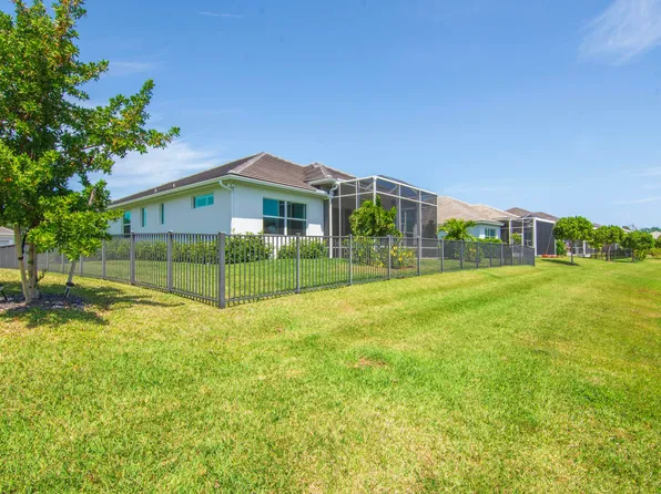 9360 Orchid Cove Circle, Vero Beach, FL 32963