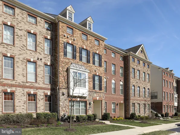 22613 Naugatuck Sq, Ashburn, VA 20148