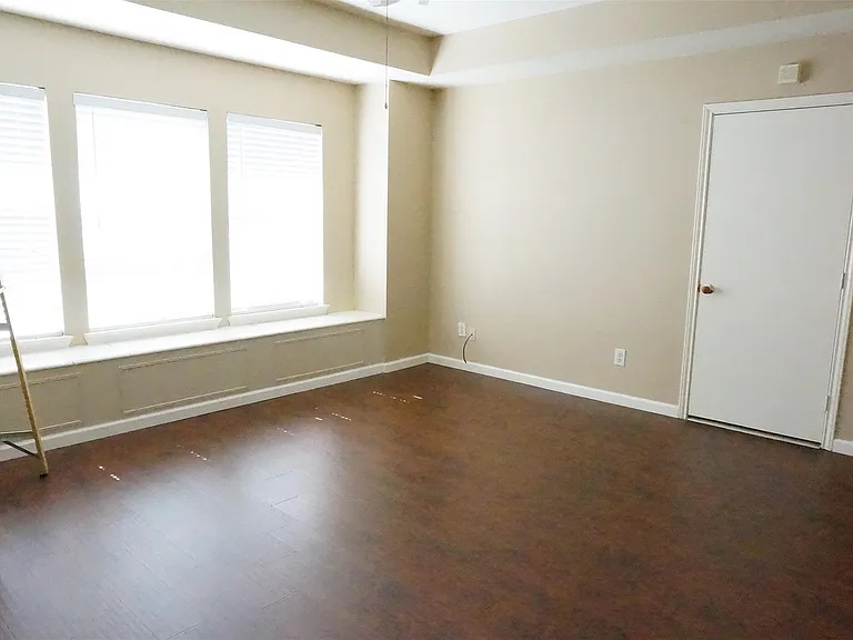 2114 Madewood Dr — Photo 15